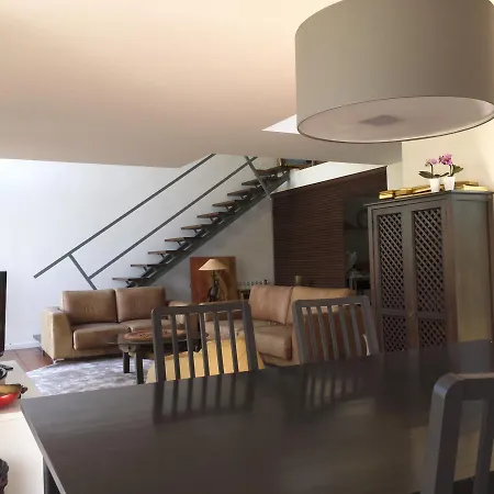 Liiiving In | Oak Tree Chill House *