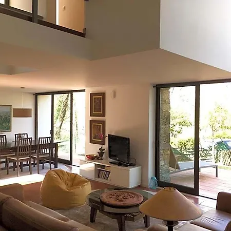 Liiiving In | Oak Tree Chill House Caminha