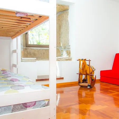 Liiiving In | Oak Tree Chill House Caminha