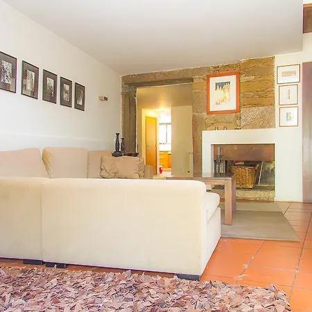 Liiiving In Caminha | Oak Tree Chill House