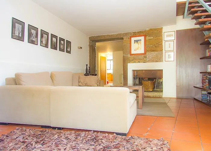 Liiiving In Caminha | Oak Tree Chill House