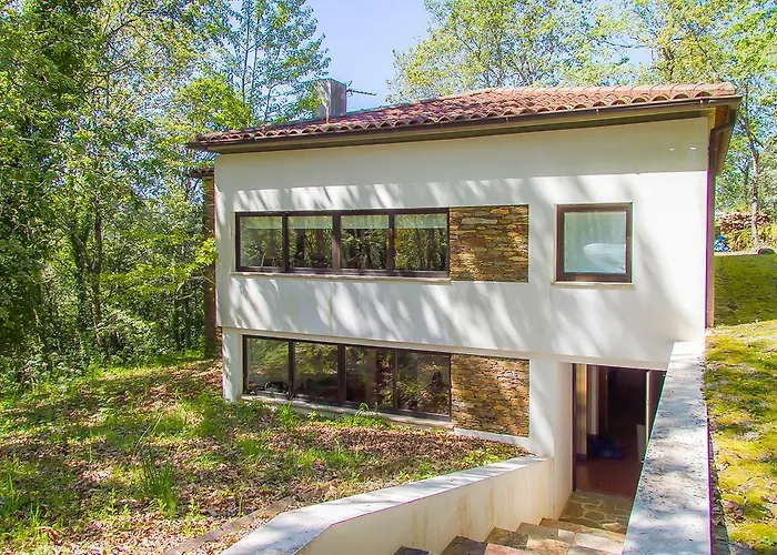 Liiiving In Caminha | Oak Tree Chill House Caminha