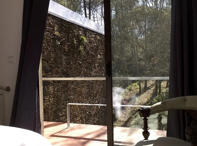 Liiiving In Caminha | Oak Tree Chill House