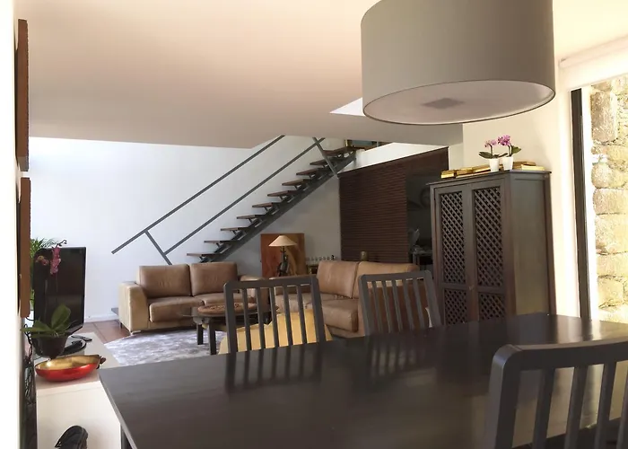 Liiiving In Caminha | Oak Tree Chill House *